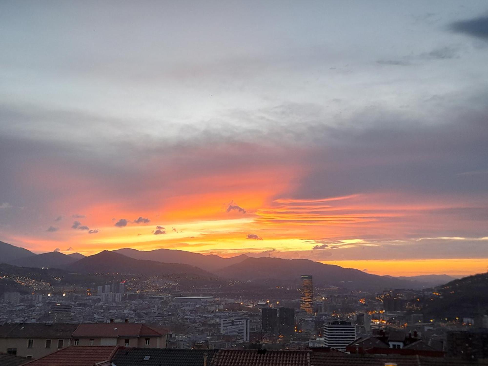 Calida Estancia Descubre La Ciudad Bilbao Dış mekan fotoğraf